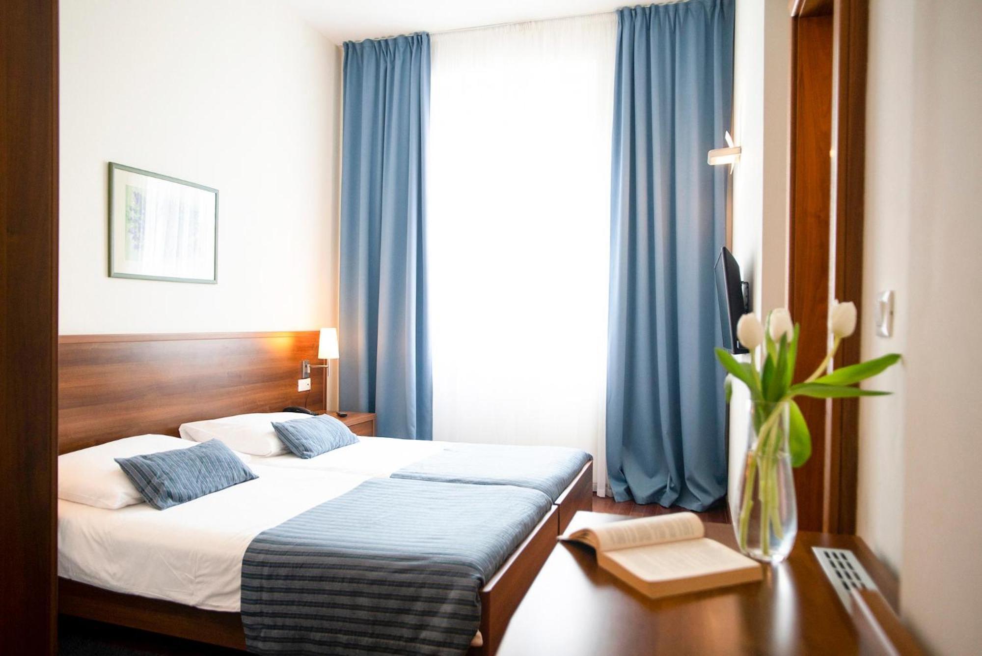 Aminess Vival Velaris Resort スペタル エクステリア 写真