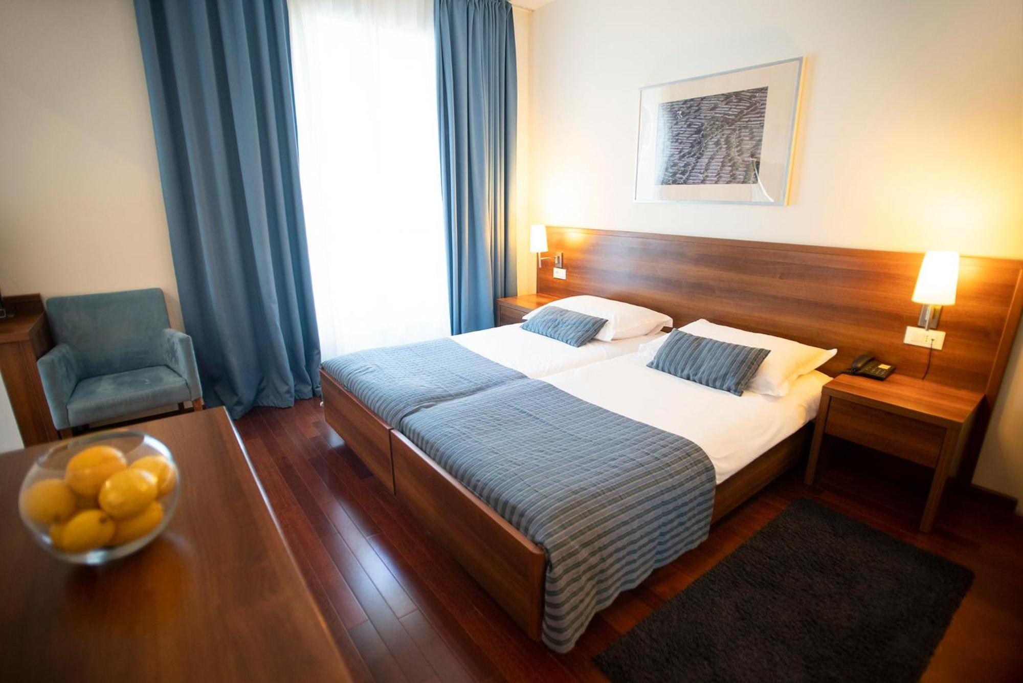 Aminess Vival Velaris Resort スペタル エクステリア 写真