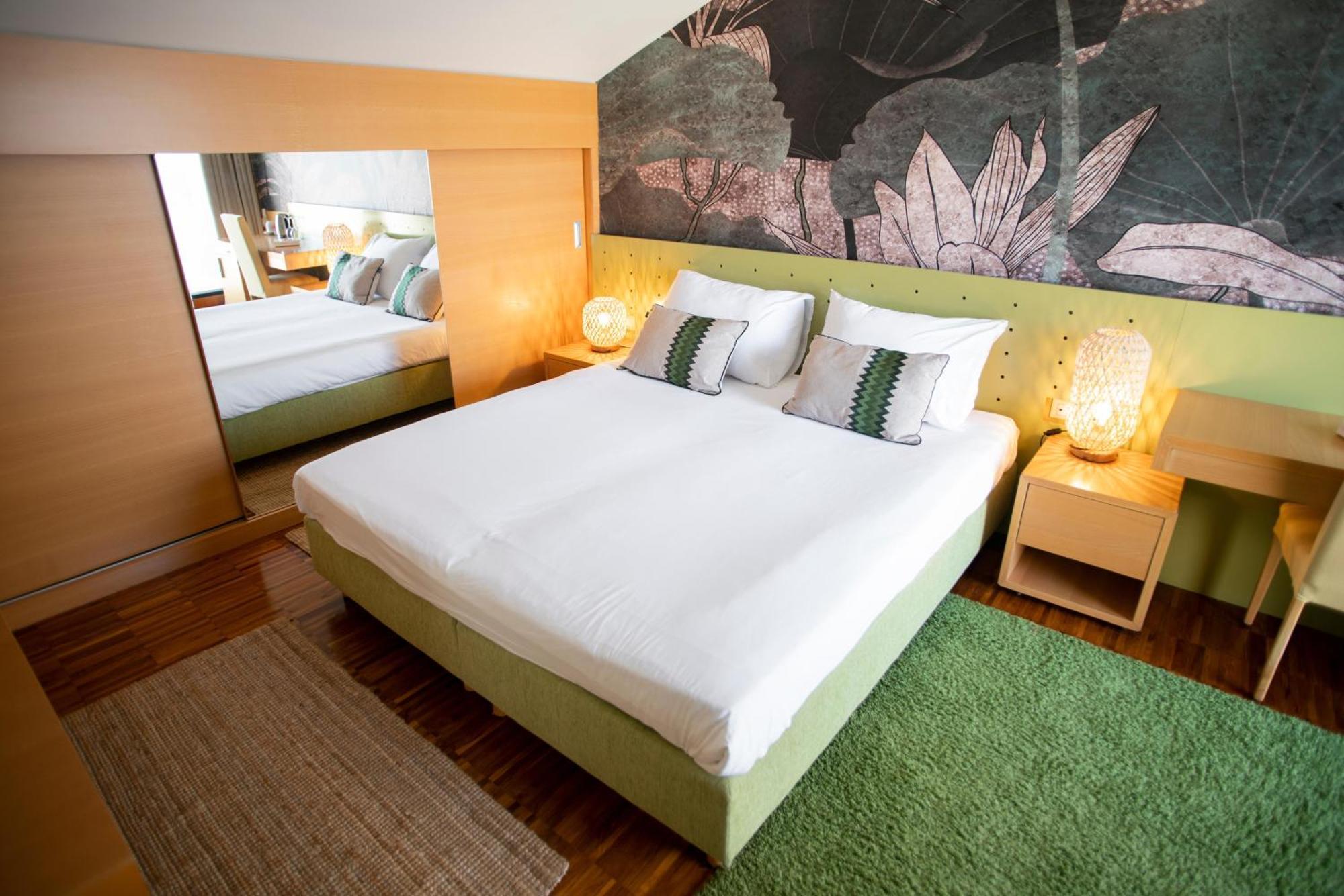 Aminess Vival Velaris Resort スペタル エクステリア 写真