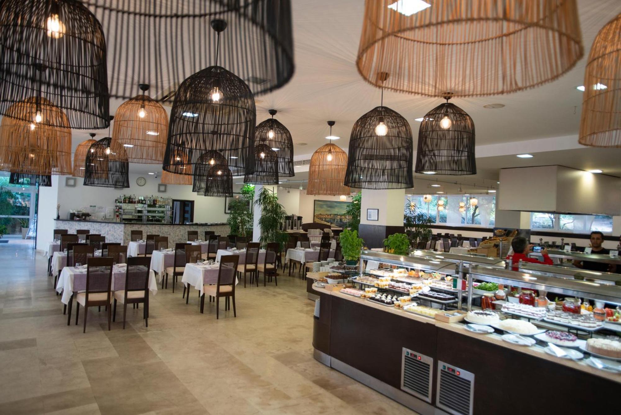 Aminess Vival Velaris Resort スペタル エクステリア 写真