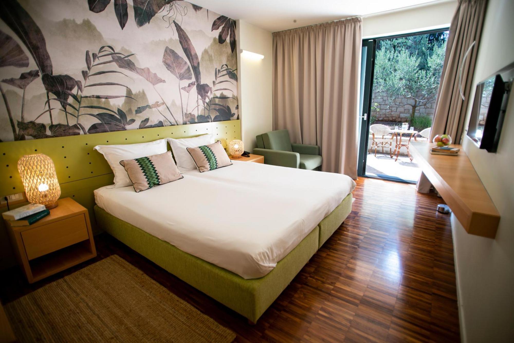 Aminess Vival Velaris Resort スペタル エクステリア 写真