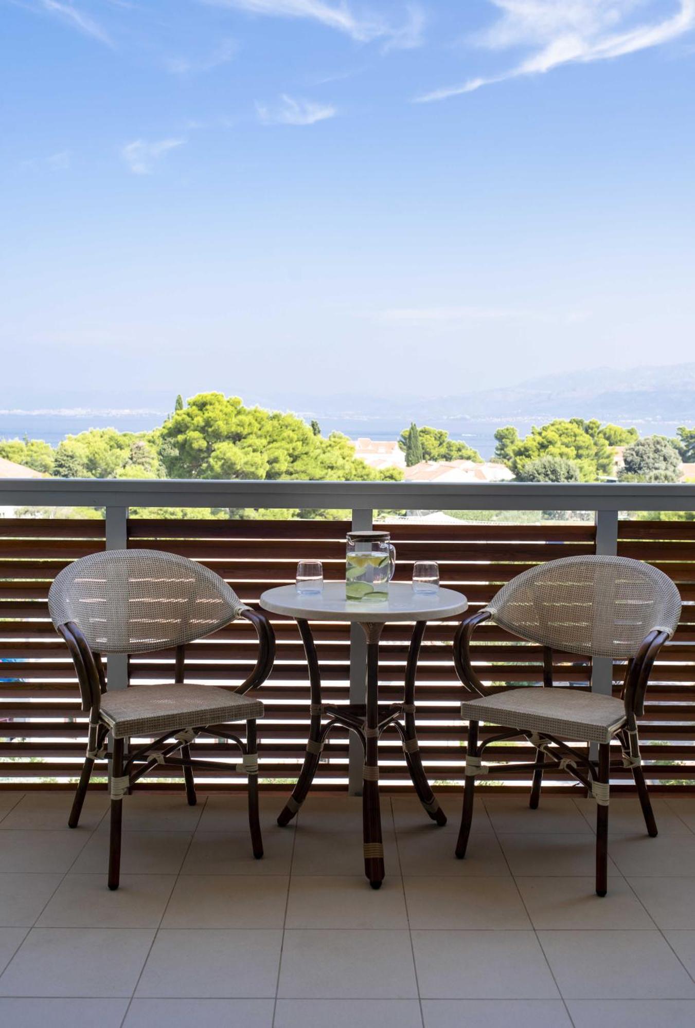 Aminess Vival Velaris Resort スペタル エクステリア 写真